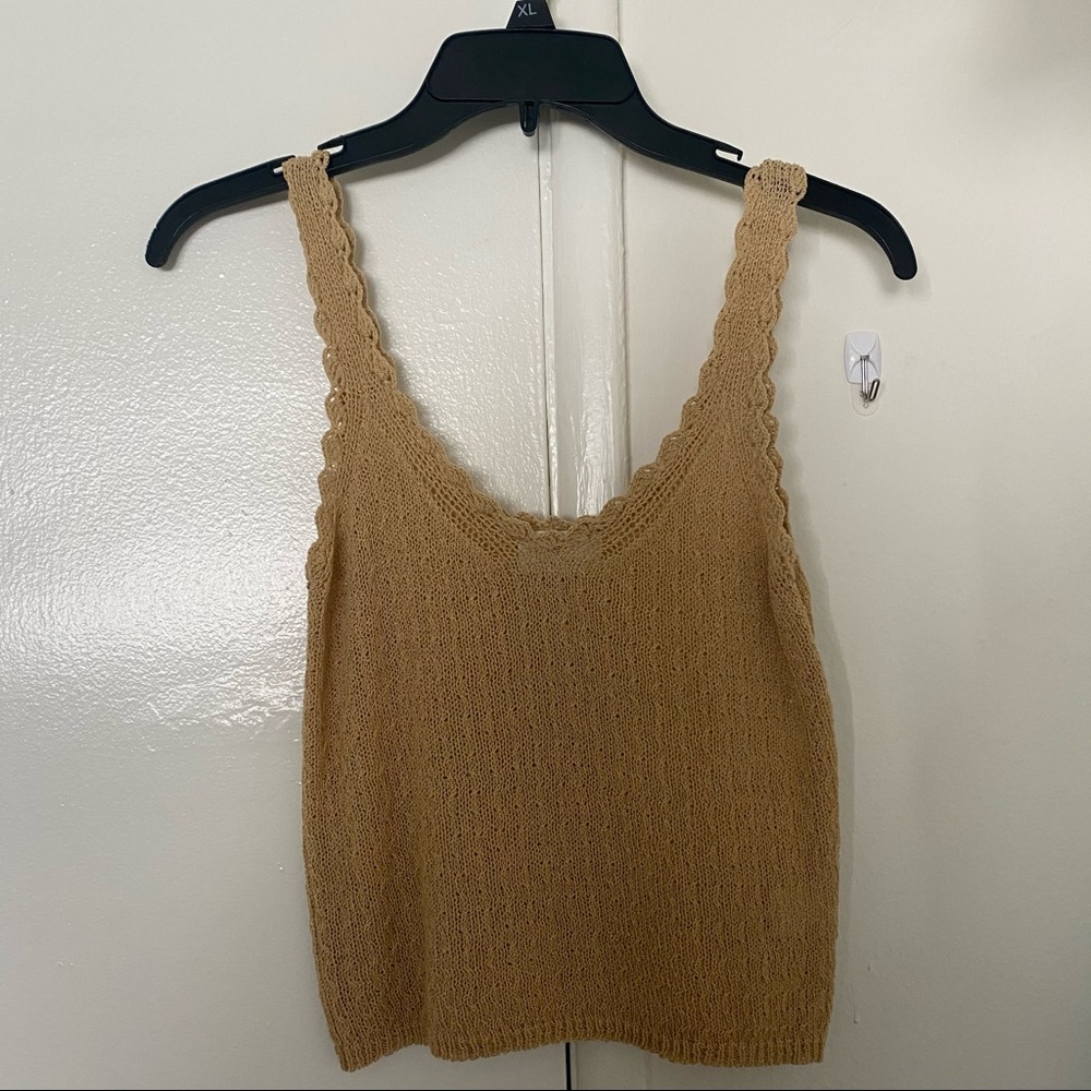 lost+wander yellow tank